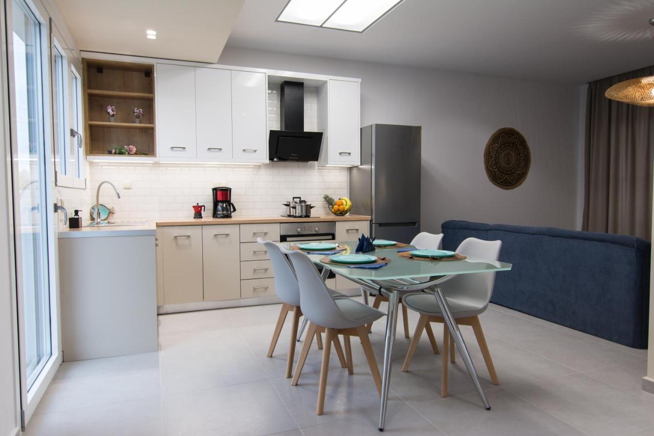 Casa Di Prios Brand New Renovated Villa In ゴウヴァイ エクステリア 写真