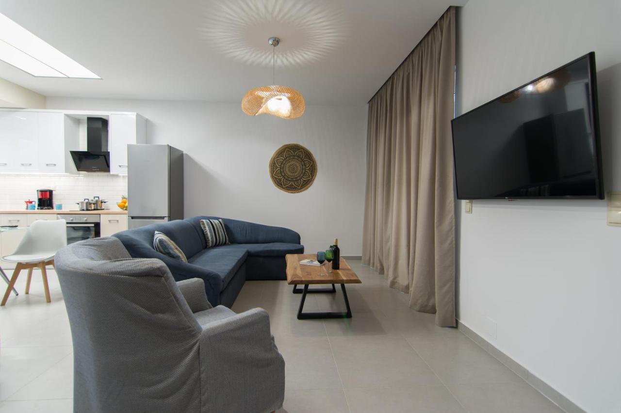 Casa Di Prios Brand New Renovated Villa In ゴウヴァイ エクステリア 写真